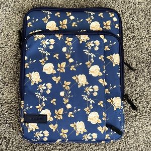 NWOT Soft iPad Storage Case